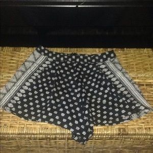 Amuse Society flowy blue shorts